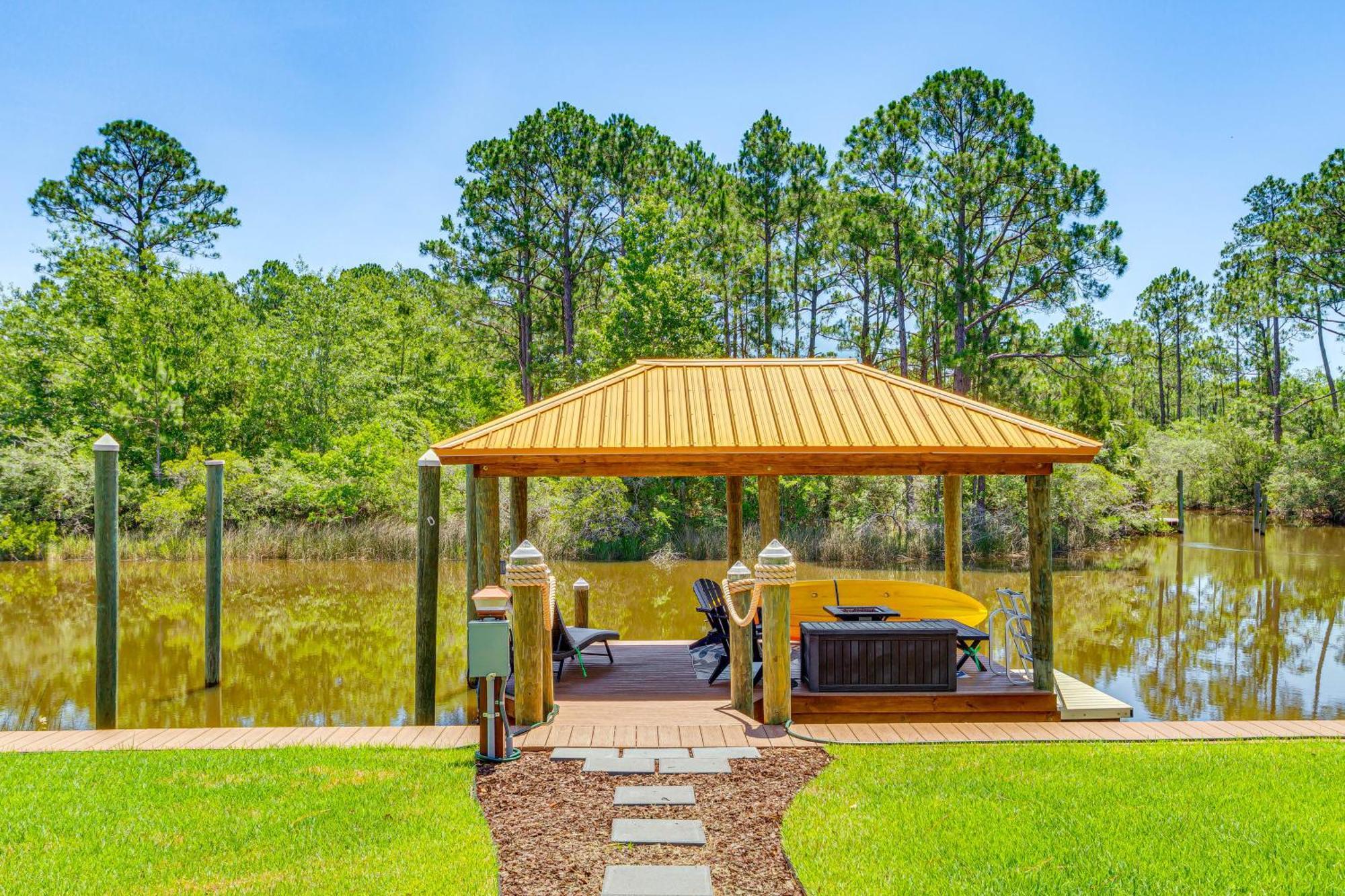 Waterfront Florida Vacation Rental With Boat Dock Milton Exterior photo